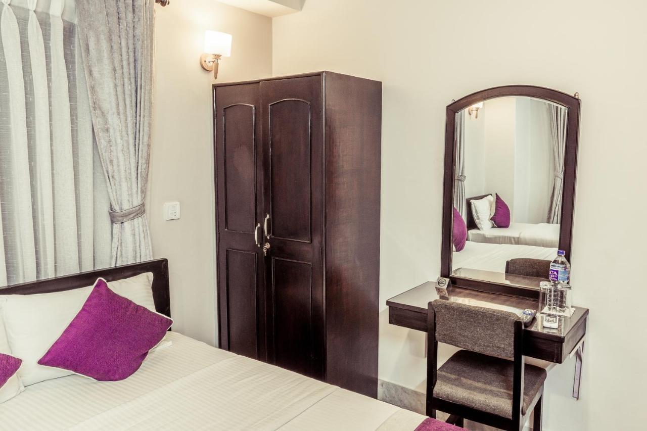 Ausfinn Hotel Metro Inn Катманду Экстерьер фото