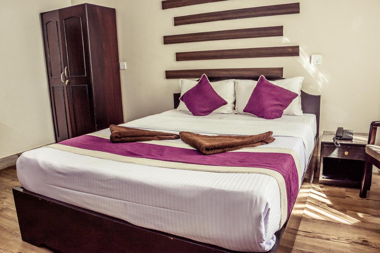 Ausfinn Hotel Metro Inn Катманду Экстерьер фото