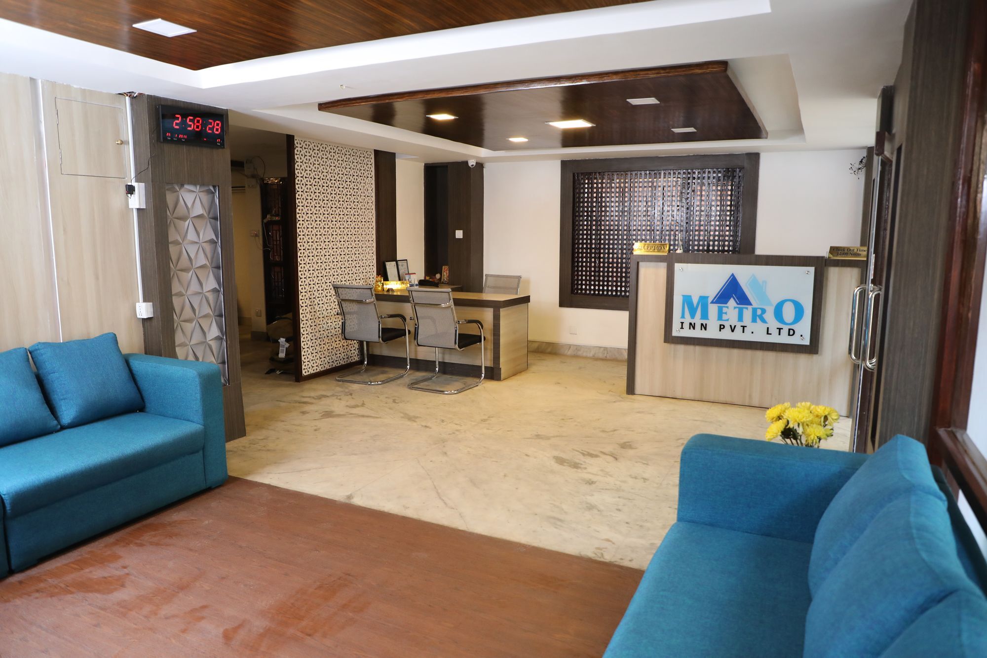 Ausfinn Hotel Metro Inn Катманду Экстерьер фото